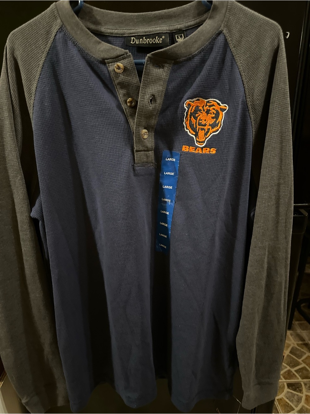 NWT Dunbrooke Chicago Bears . “Maverick” waffle knit Henley Shirt Men’s Large